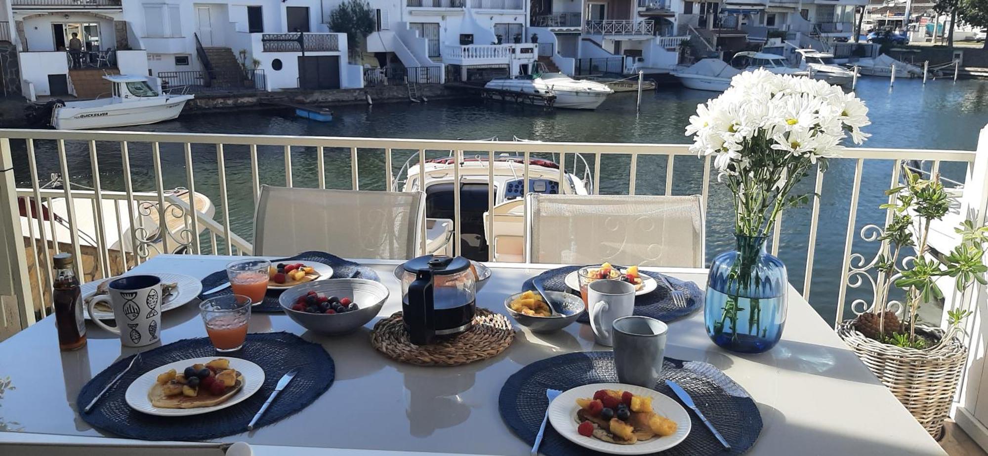 Casa Blue Port Banyuls Empuriabrava Villa Exterior photo